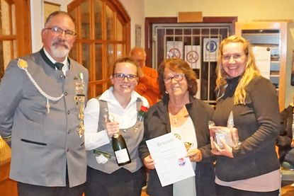 1. Platz Damen: Die Strandfeen