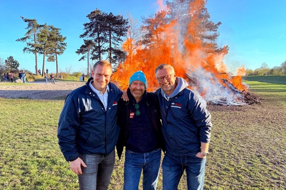 Roland Stammer, Peer Knöfler und Bürgermeister Stefan Schwardt (v. lks.).