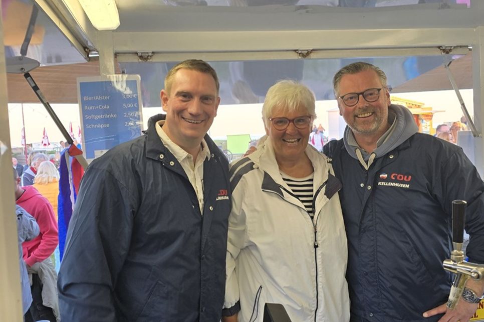 Roland Stammer, Petra Kirner und Bürgermeister Stefan Schwardt (v. lks.).