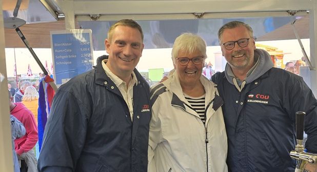 Roland Stammer, Petra Kirner und Bürgermeister Stefan Schwardt (v. lks.).
