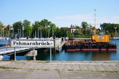 Am Donnerstag, dem 17. September trafen die schwimmenden Arbeitspontons im Hafen von Neustadt ein.