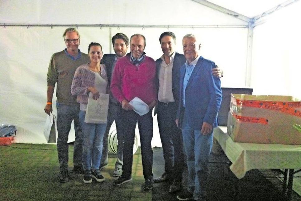 Die Gruppen mit den Teilnehmern von Platz 1.