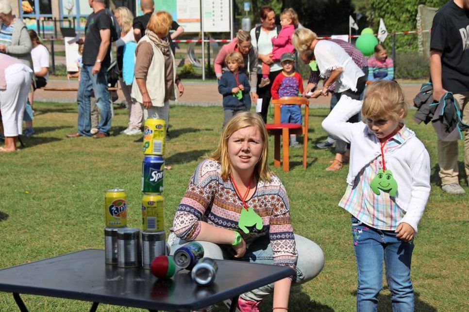 Dosenwerfen - ein Klassiker nicht nur für Kindergeburtstage.