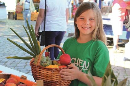 Wochenmarkt-Titelmädchen wird am Donnerstag ebenfalls vor Ort sein und Süßigkeiten verteilen.
