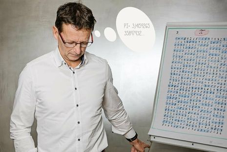 Jürgen Petersen wird in der zweiten Vorlesung der Kinderuni nach den Herbstferien mit Tricks zum „anders Lernen“ verblüffen.