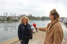 Kuratoriumsvorsitzende Barbara Helbach (lks.) im Interview mit Kristina Kolbe.