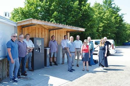 V.l.n.r. Burkhard Naß, Werkleiter Kommunale Dienste Oldenburg, Thomas Voß, Betriebsleiter Kommunale Dienste Oldenburg, Klaus Zorndt, SPD, Wolfgang Seidel, FBO Freie Bürgerliste Oldenburg, Dr. Henning Andrees, FDP, Jens Junkersdorf, CDU, Jörg Wehrendt, Bündnis 90/ Die Grünen, Dr. Thomas Wroblewski, Bündnis 90/ Die Grünen. Vordere Reihe: Jörg Saba, Bürgermeister, Susanne Knees, Bürgervorsteherin, Cora Brockmann, Stadtmarketing