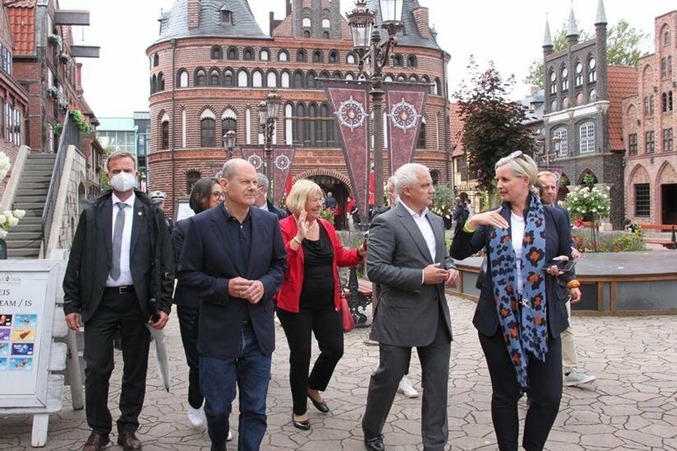 Startpunkt des Rundgangs war das „Holsten Tor“ des Hansa-Parks.