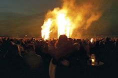 Rund 5.000 Menschen besuchten das diesjährige Fackelfest am Niendorfer Freistrand. (Foto: René Kleinschmidt)