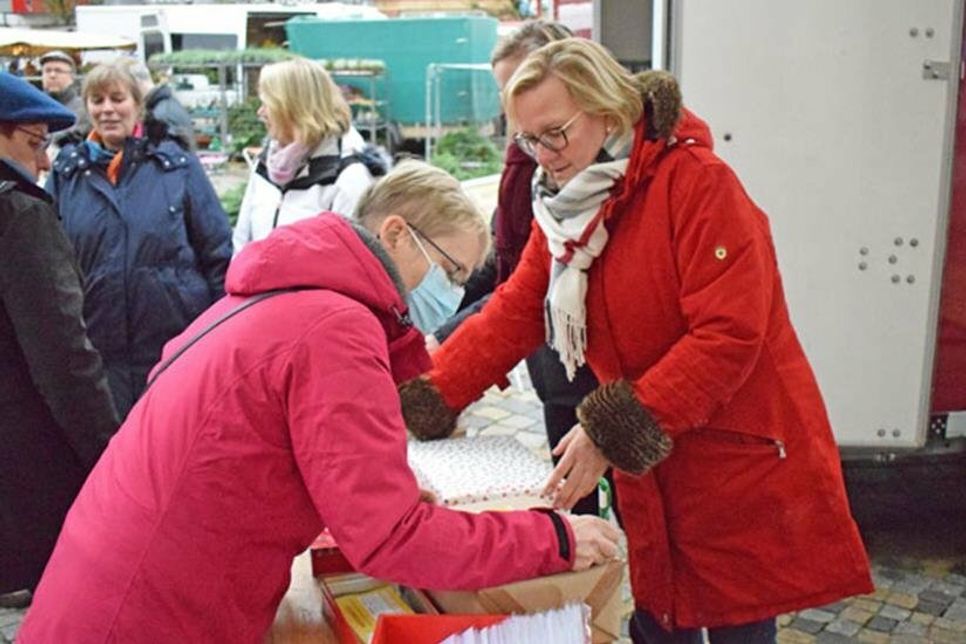Bereits 1.400 Geschenkespenden sind bisher für die Flutopfer in Dernau/Ahrtal zusammengekommen.