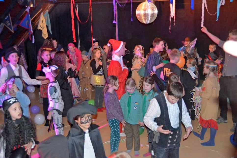 Die Gruber Pfadfinder feierten Fasching.