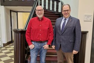 Bürgermeister Mirko Spieckermann begrüßte Jörg Cygan persönlich zu seinem Amtsantritt und betonte dabei die große Bedeutung dieses Ehrenamtes für die Stadtgesellschaft.