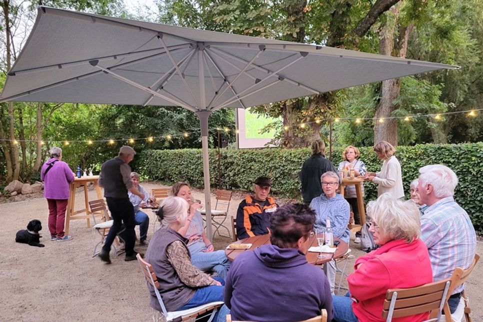 Rund 20.000 Euro wurden in die neue Terrasse investiert.