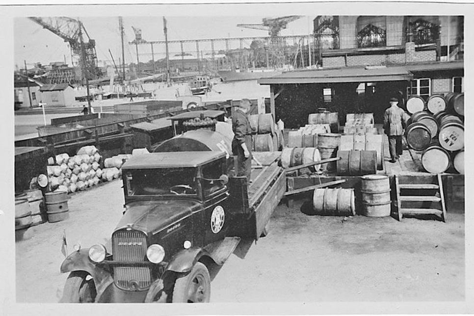Der Ursprung Willer im Kieler Hafen 1934.