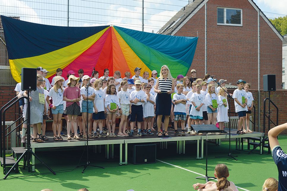 Feierliche Eröffnung an der Grundschule Bad Schwartau: Schulhofsanierung ist abgeschlossen