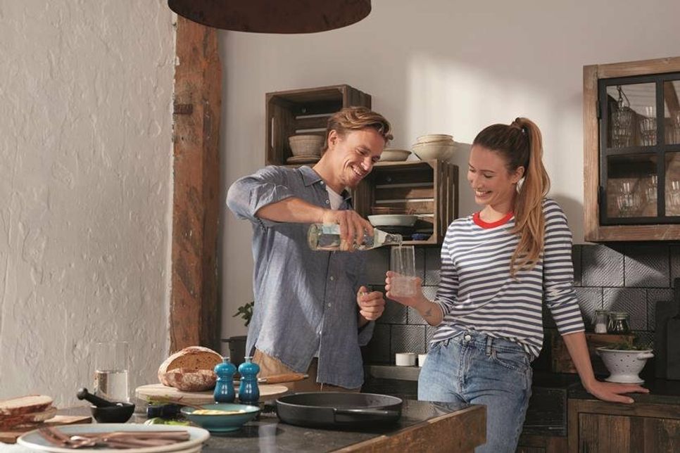 Mineralwasser ist das Getränk, das sich am besten für eine ausgewogene Ernährung eignet.