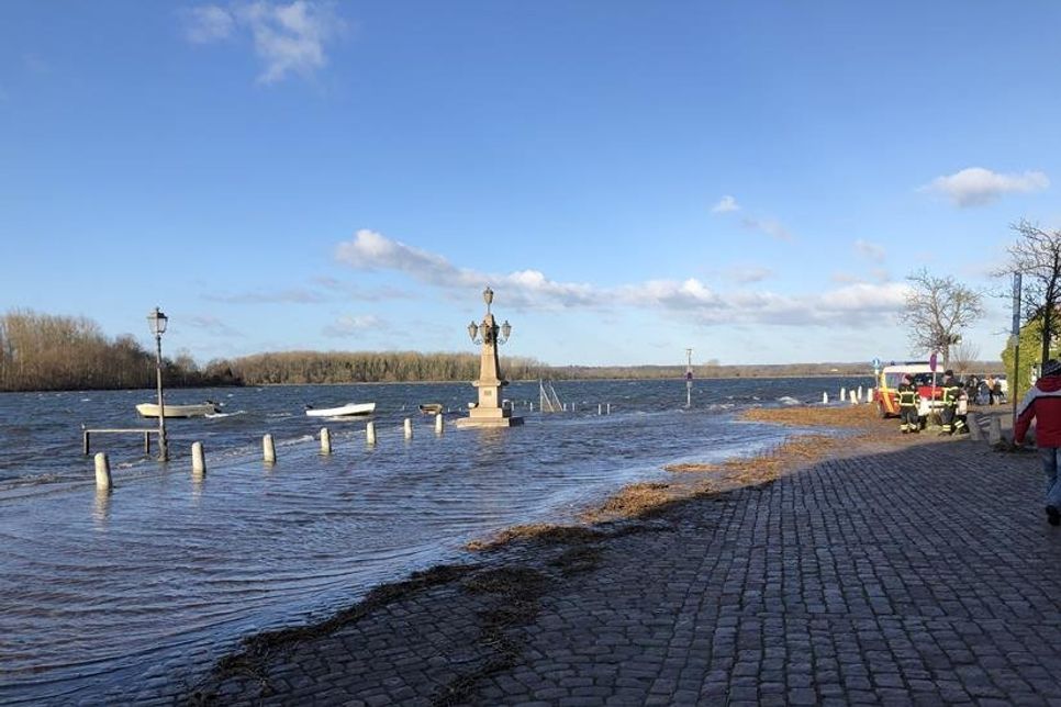 Ein seltenes Bild: Schaumkronen auf dem Binnenwasser.