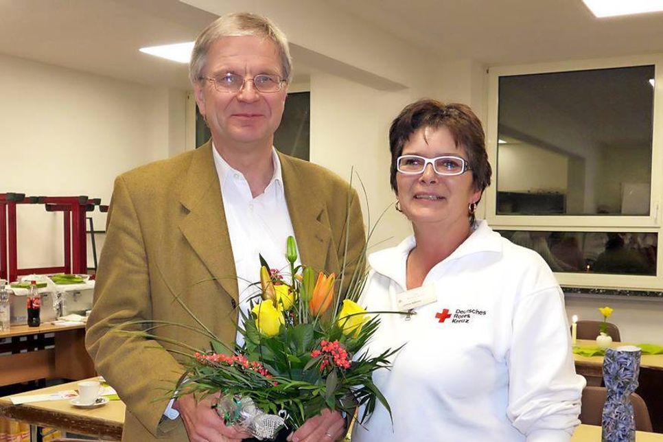 DRK-Jubiläumsspender Dieter Klies und Sylvia Kähler vom DRK-Ortsverein Ratekau-Sereetz.  Foto: ©DRK