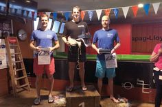 Die drei Gewinner der Herren bis 79,9 Kilo auf dem Siegertreppchen. (Foto: Ostsee-Therme)