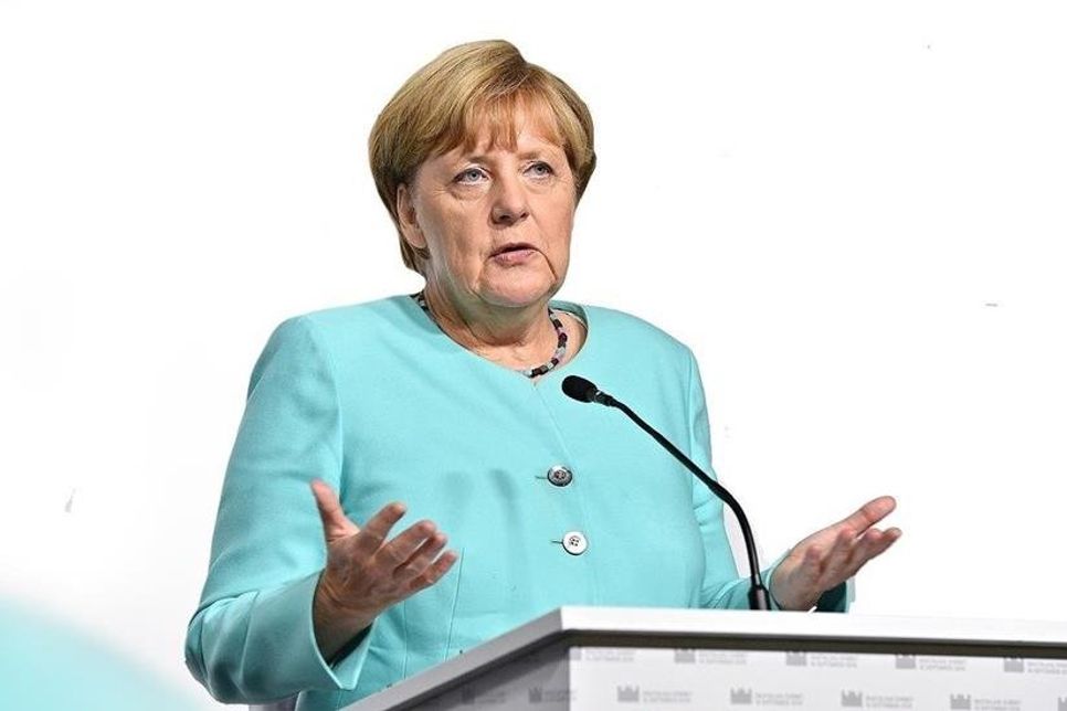 Bundeskanzlerin Angela Merkel hat heute über die Ergebnisse der gemeinsamen Videokonferenz mit den Länderchefs informiert.