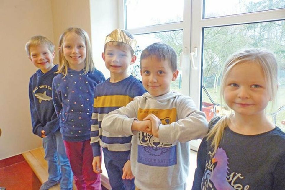 Jonas, Jana, Michael, Emil und Janna erklären, wieso die Schatzkiste einfach toll ist.