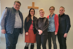 v.l.: Propst Süssenbach, Pastorin Platzhoff, Pastorin Beno, Pastorin Axt, Pastor im Probedienst Klentze