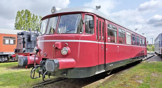 Ein historischer Schienenbus des Vereins Historische Eisenbahn Holsteinische Schweiz (HEHS) könnte bald zwischen Malente und Lütjenburg Fahrt aufnehmen.