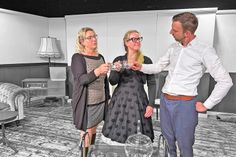 Darf es etwas Bowle sein? Sabine Lange (links), Gardi Schaening und Stefan Bosch stoßen furchtlos an.