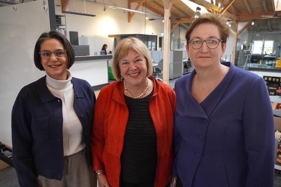 Haben die Gastfreundschaft in Neustadt genossen: Serpil Midyatli, Bettina Hagedorn und Klara Geywitz (v. lks.).
