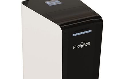 Die Enthärtungsanlage NeoSoft 2500 Connect sorgt für kalkfreies Wasser im Haushalt.