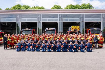 Zum Gruppenfoto waren im Mai kürzlich alle Abteilungen der Freiwilligen Feuerwehr Preetz angetreten: die Einsatz-, Ehren- und Verwaltungsabteilung sowie die Jugendfeuerwehr.