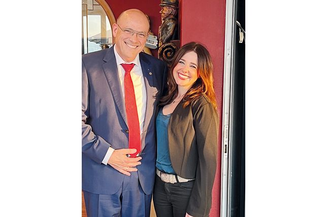 Lions Club Lübecker Bucht: Bernd Arnold übernimmt das Steuer als neuer Lions-Präsident