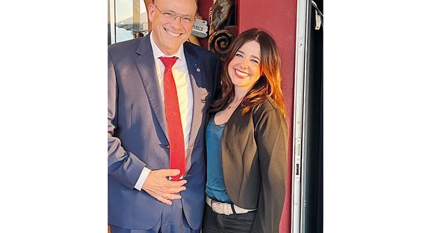 Lions Club Lübecker Bucht: Bernd Arnold übernimmt das Steuer als neuer Lions-Präsident