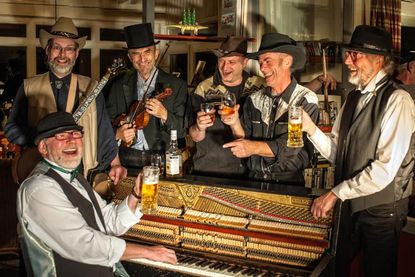 „Appeltown Washboard Worms“ spielen seit mehr als 40 Jahre Boogie-Woogie-Skiffle-Rock.
