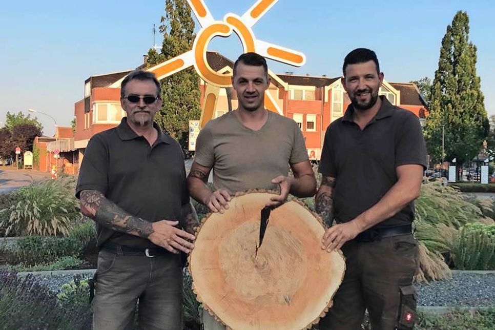 Wie aus demselben Holz geschnitzt: Heiko Klukas, Ronny und Tommy Hilcz (v. lks.).