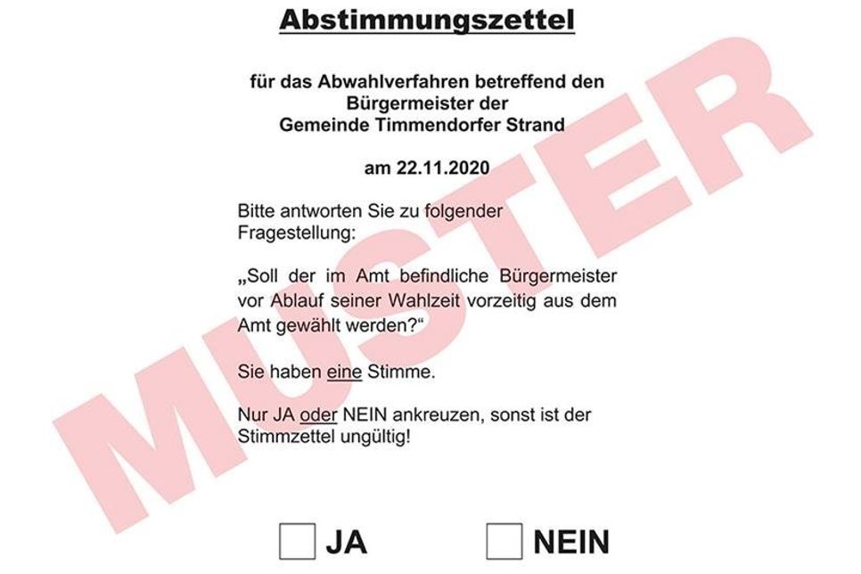 Auf dem Stimmzettel ist folgende Frage am Sonntag zu beantworten: „Soll der im Amt befindliche Bürgermeister vor Ablauf seiner Wahlzeit vorzeitig aus dem Amt gewählt werden?“.