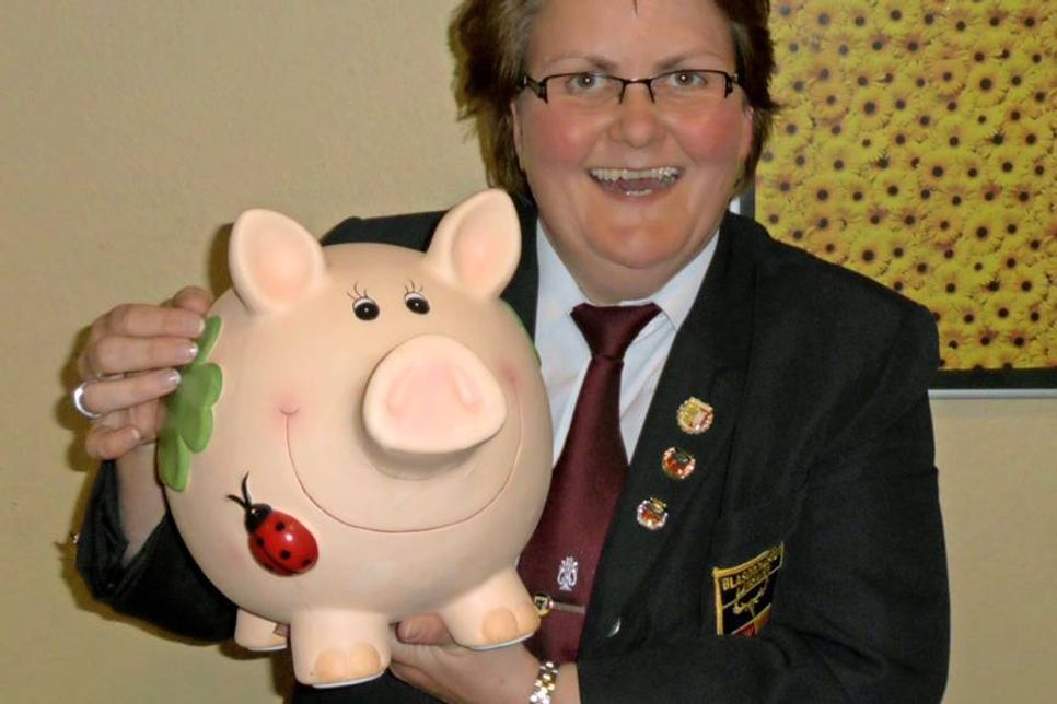 Das Spendenschwein Louise würde sich über „Futter“ freuen.