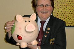 Das Spendenschwein Louise würde sich über „Futter“ freuen.