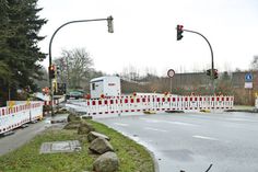 Die B 76 ist in Niendorf/Ostsee seit Montag ab Höhe Hafenstraße voll gesperrt. Viele nutzen die Umleitung durch die Strandstraße. (Foto: René Kleinschmidt)