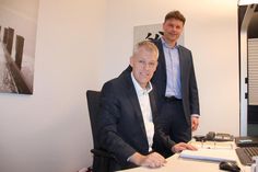 In Grömitz kompetente Ansprechpartner für Mandanten: Thomas Schwarz (sitzend) und Alexander Kewitsch.