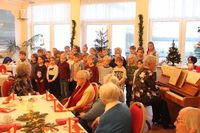 Weihnachtslieder, Tänze und Gedichte sorgten für fröhliche Stimmung.