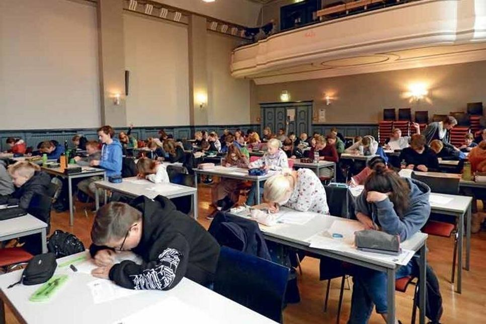Endlich wieder gemeinsam: Am Regionalentscheid nahmen die Schülerinnen und Schülern der Gymnasien aus Bad Schwartau, Oldenburg und Eutin teil.