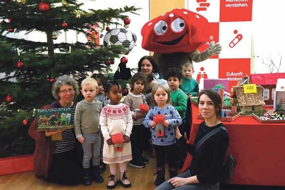 Krippenkinder aus dem Familienzentrum Bunte Welt. Sie wünschen sich einen Sand-Wassertisch sowie Holzpferde.