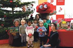 Krippenkinder aus dem Familienzentrum Bunte Welt. Sie wünschen sich einen Sand-Wassertisch sowie Holzpferde.