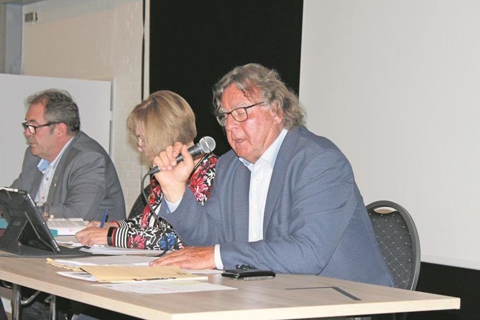 Dieter Knoll löste am vergangenen Donnerstag Harald Behrens als Bürgermeister ab.