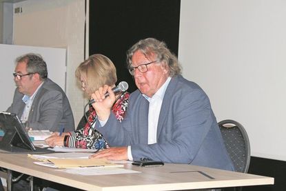 Dieter Knoll löste am vergangenen Donnerstag Harald Behrens als Bürgermeister ab.