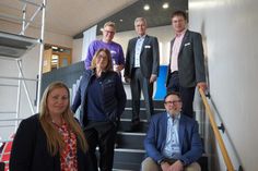 Die Organisatoren von IHK, Handwerkskammer, Gewerbeverein, Stadtmarketing und Nachhaltigkeitsmanagement waren mit der Resonanz sehr zufrieden. V. lks.: Annika Körlin (IHK), Andrea Brunhöber (Stadtmarketing), Sven Muchow (Gewerbeverein), Roman Seidler (Moderator, movePLM), Dirk Heckmann (Gewerbeverein und SWNH) und Jens Poltrock (Handwerkskammer).