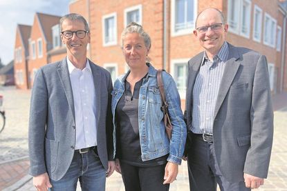 Henning Reimann (lks.) und Martin Liegmann mit ihrer Nachfolgerin und neuen DKSB-Geschäftsführerin Kerstin Olschowsky.
