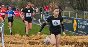 Pia Feline Loors mit der Startnummer 905.