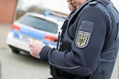 Hinweise nimmt die Polizei unter Tel. 04562/22000 oder per Mail an Groemitz.Pst@polizei.landsh.de entgegen.